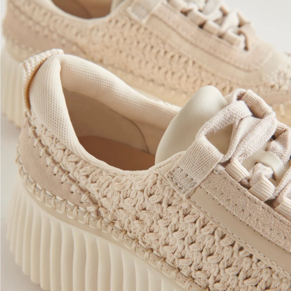 Dolce Vita Women’s Dolen Sneakers Sandstone Knit - Picture 4 of 10